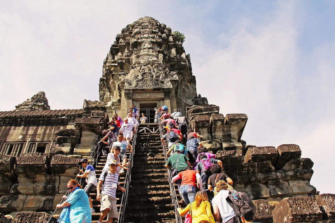 Best historical and religion tour in Cambodia