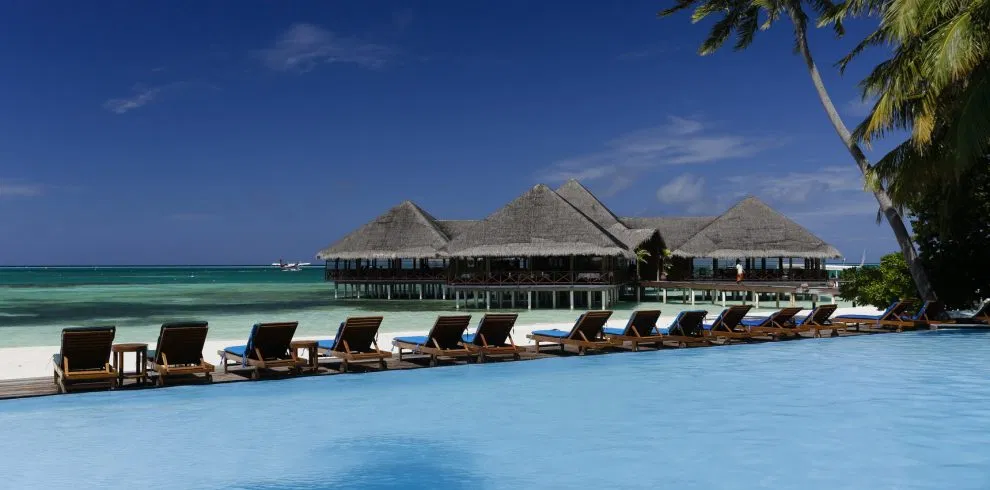 Medhufushi Island Resort package from Nepal
